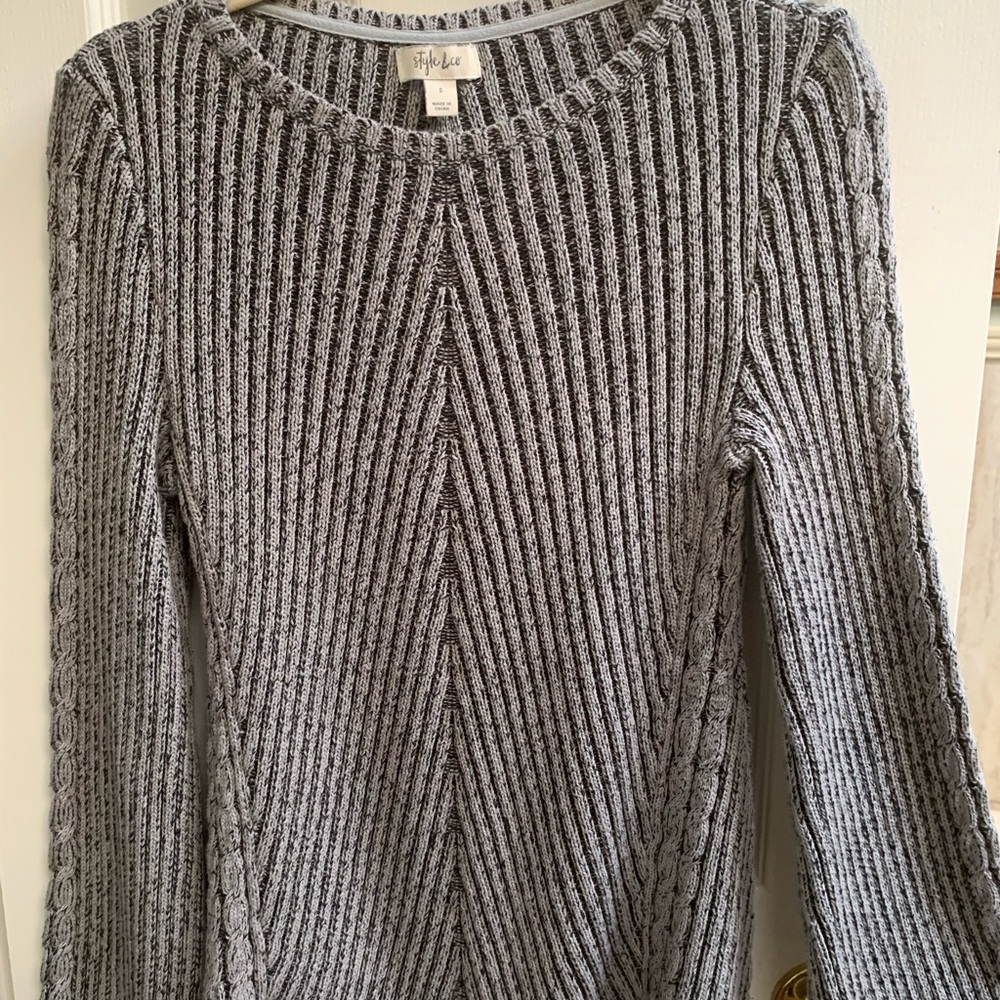 Black and gray adorable sweater Style & CO